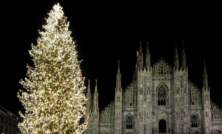 capodanno in piazza duomo milano foto